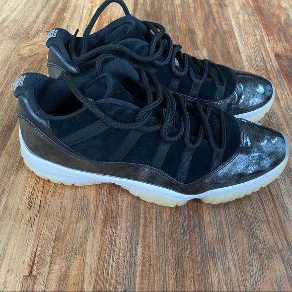 Air Jordan Retro XI Low - Picture 7 of 15